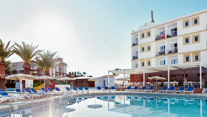 Hotel Globales Los Delfines, Balearic Islands, Menorca, Cala'n Forcat |  Thomas Cook