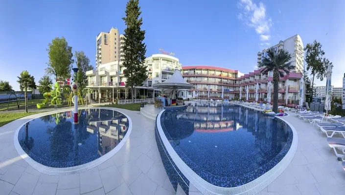 Beach Club Pool at Flamingo - Las Vegas: Get the Detail of Beach Club Pool  at Flamingo on Times of India Travel